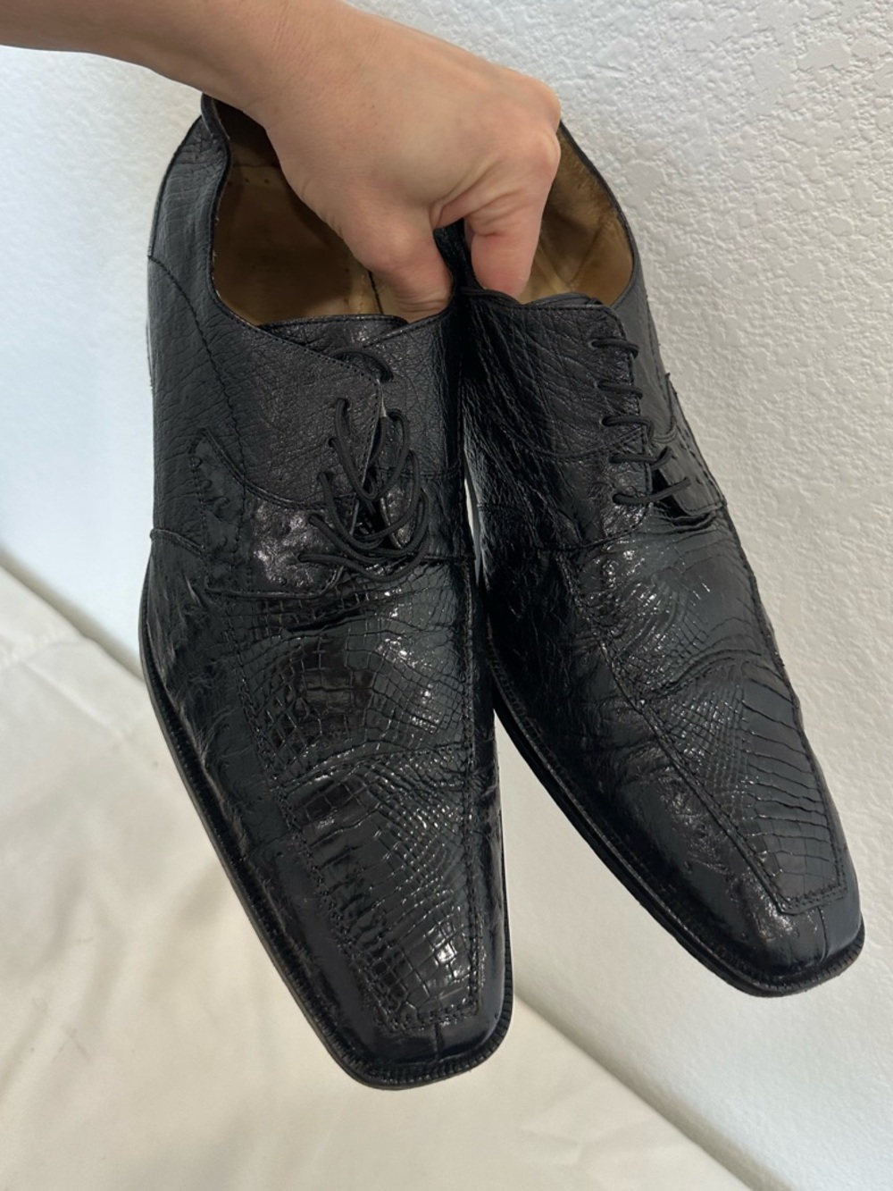 Men's Black Croc-Embossed Leather Derby Shoes